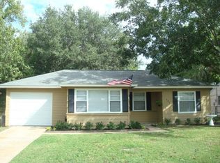 421 Evans St, Angleton, TX 77515