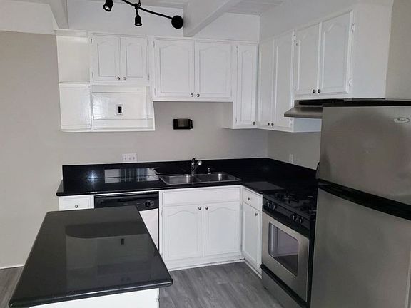 3rd image of 136 N Hamilton Dr APT 2