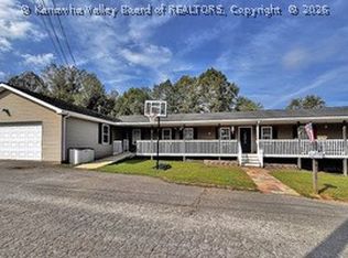 16 Barker Dr, South Charleston, WV 25309