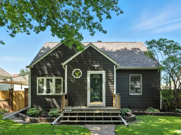 2504 Lillie Ave, Davenport, IA 52804