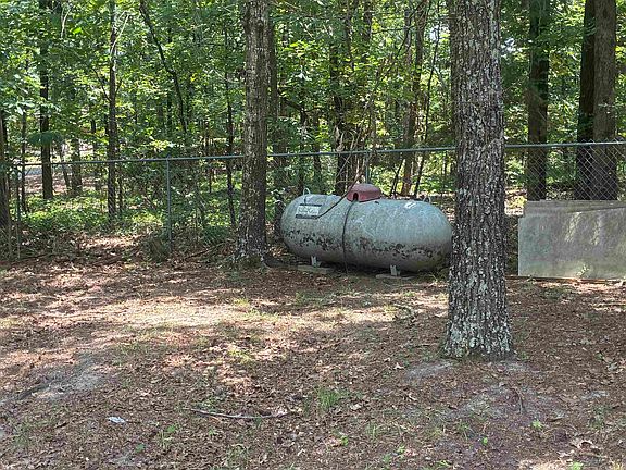 5th image of 1385 Pearson Rd