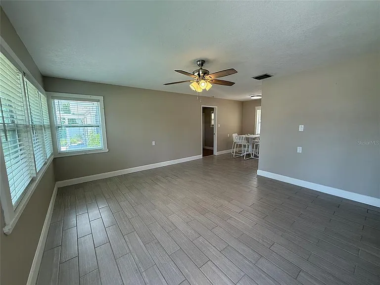 3200 W De Bazan Ave — Photo 12