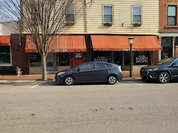 17 Village Sq, Cincinnati, OH 45246