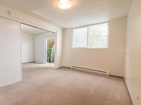 4th image of 5035 15th Ave NE APT 204