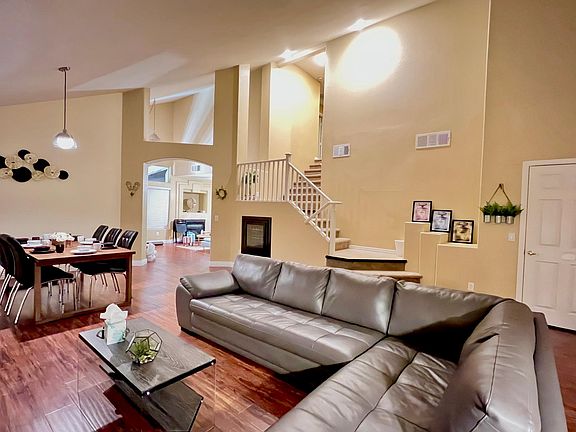 3rd image of 4566 Lone Mesa Dr
