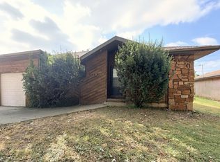 3440 W Sylvania St #B, Springfield, MO 65807