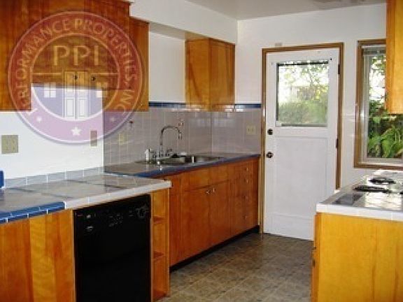 4th image of 5717 SE Division St #3710708