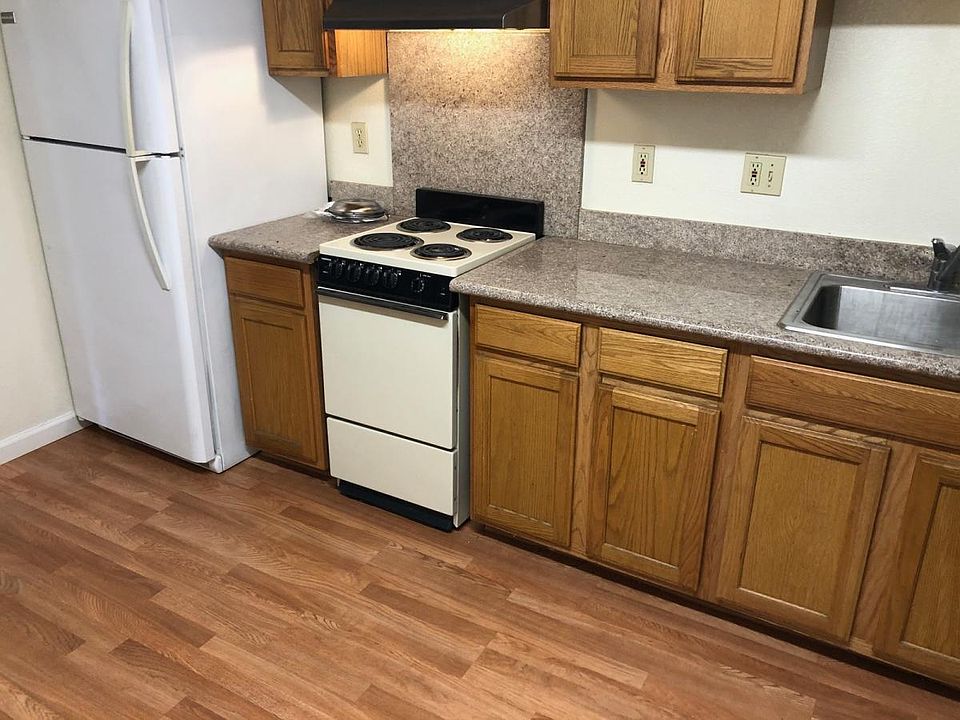1st image of 435 S 6th St APT 4