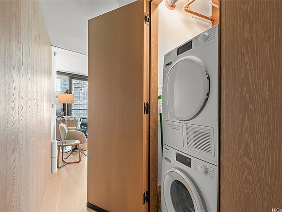 4th image of 1000 Auahi St #2903