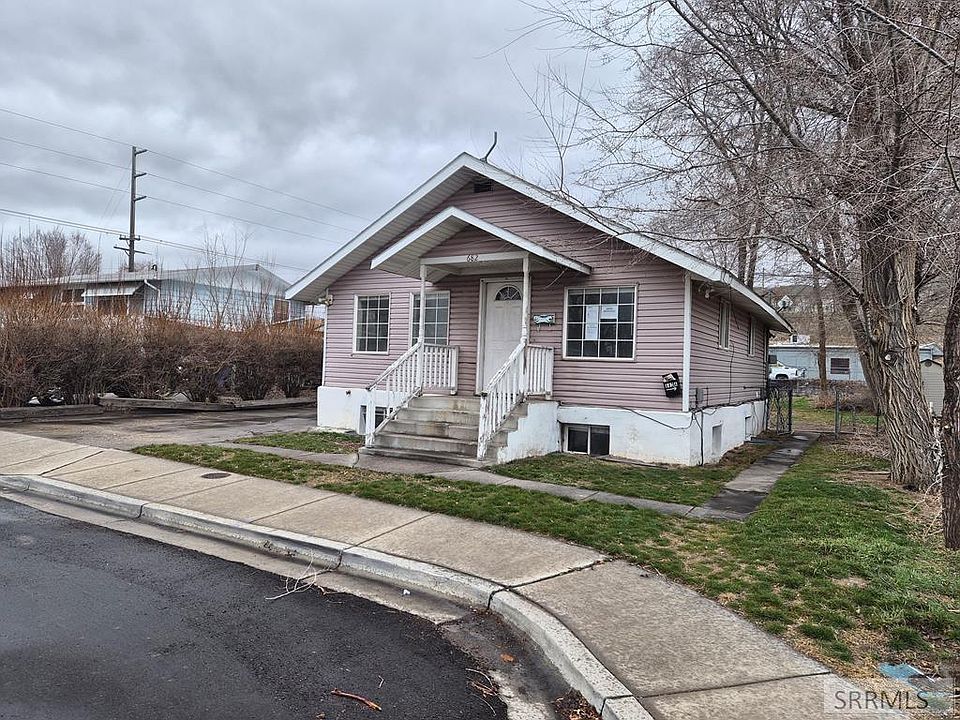 1st image of 682 Randolph Ave
