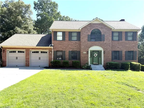2173 Hawthorne Ln, Wilkesboro, NC 28697
