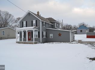 916 S C St, Oskaloosa, IA 52577