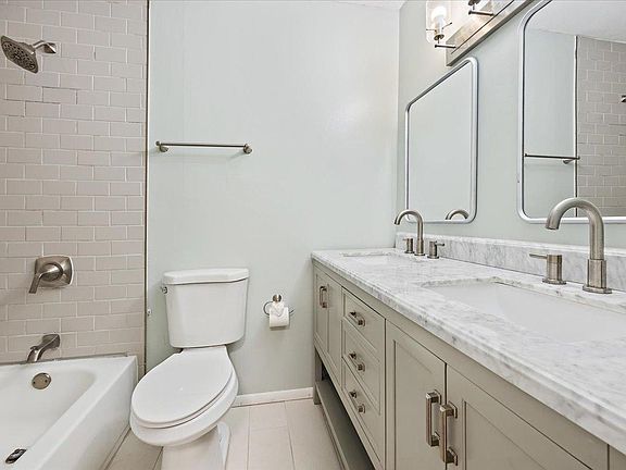 4th image of 303 Villa Del Mar Dr Unit I-3