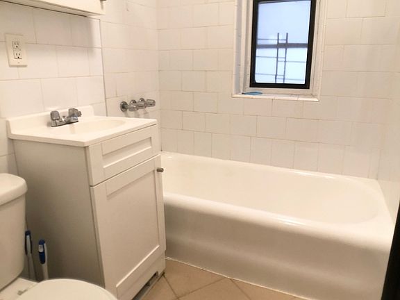 3rd image of 530 Parkside Ave APT 2M