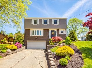 1289 Snee Dr, Pittsburgh, PA 15236