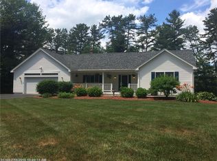 17 Whitney Way, Topsham, ME 04086