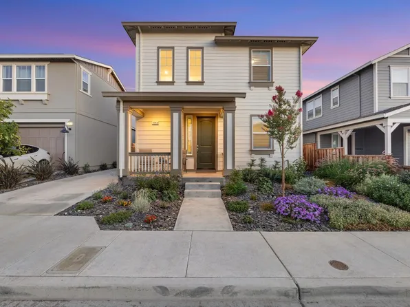 1753 Wildflower Way, Rohnert Park, CA 94928