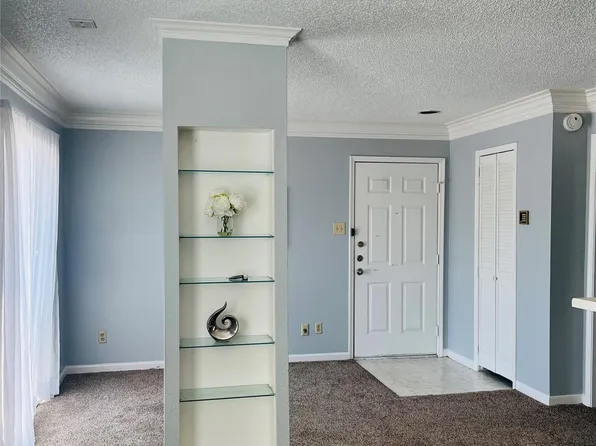 2750 Holly Hall St APT 407, Houston, TX 77054