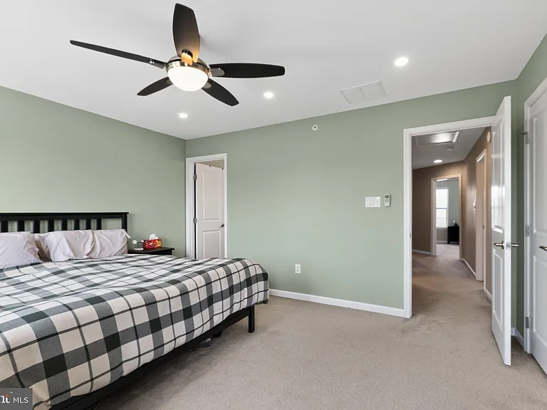 1551 Emily Ct — Photo 22