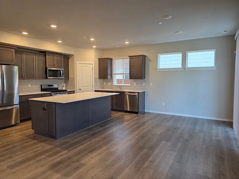 423 186th Pl SW — Photo 3