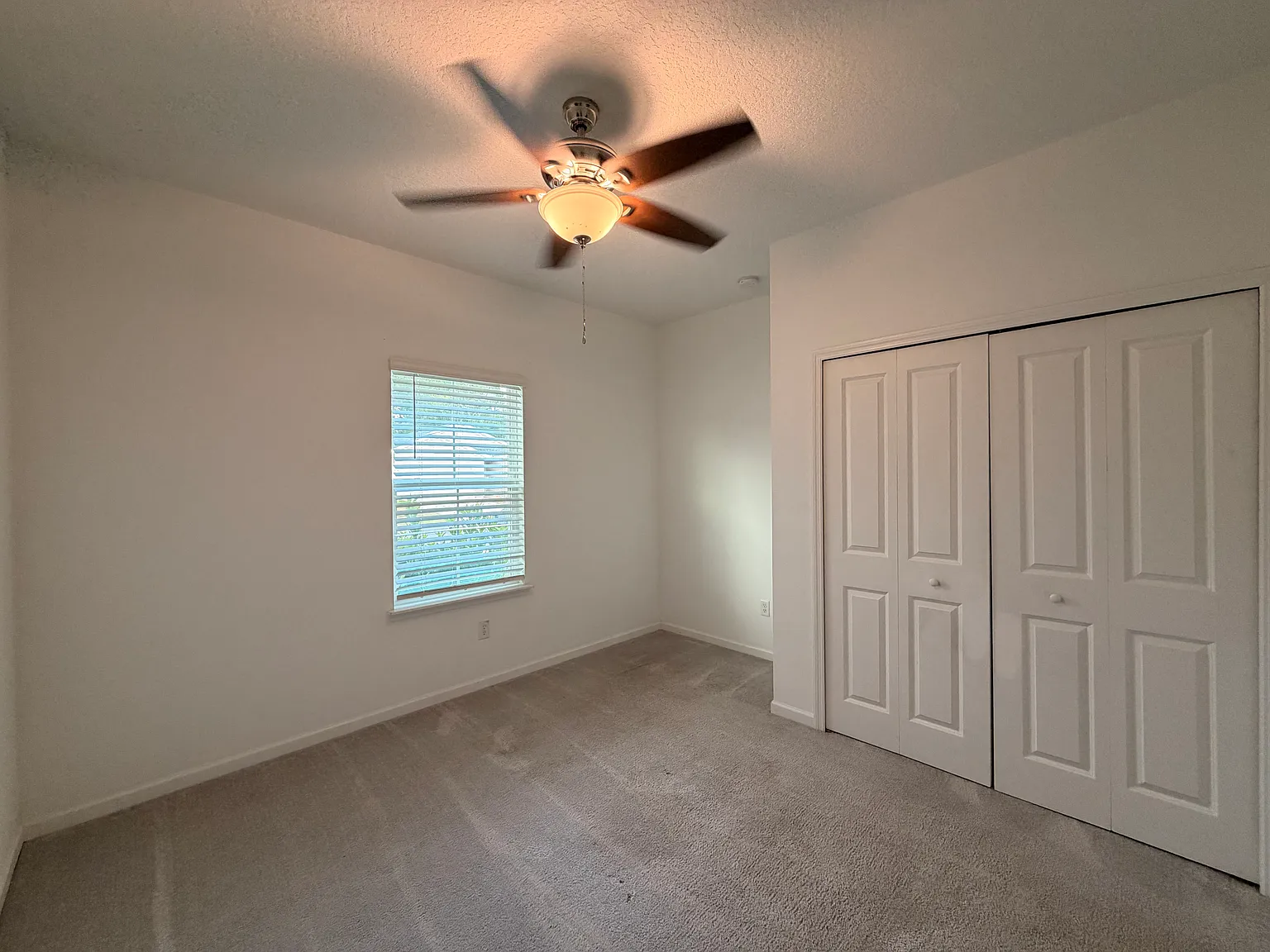 4 bed, 1943 sqft, $2,200 — Photo 4
