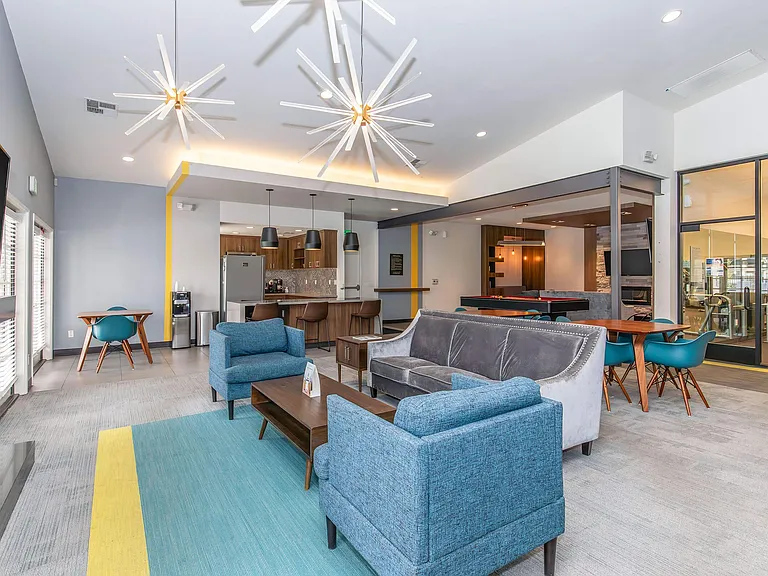 Club Pacifica Apartment Homes — Photo 2