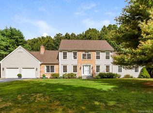 20 Saw Mill Rd, Burlington, CT 06013