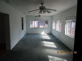 4th image of 18423 Oxford Ave