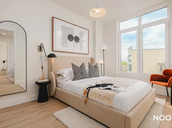 27-16 21st St #5F, Astoria, NY 11102