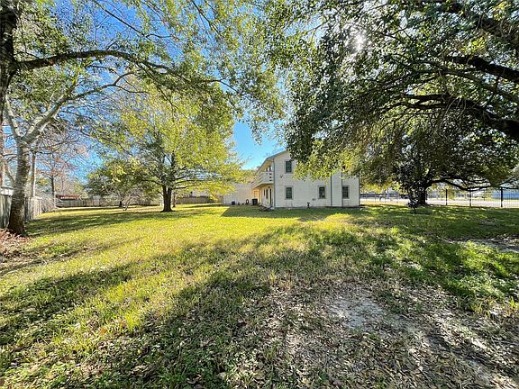 5th image of 2232 Hoskins Dr