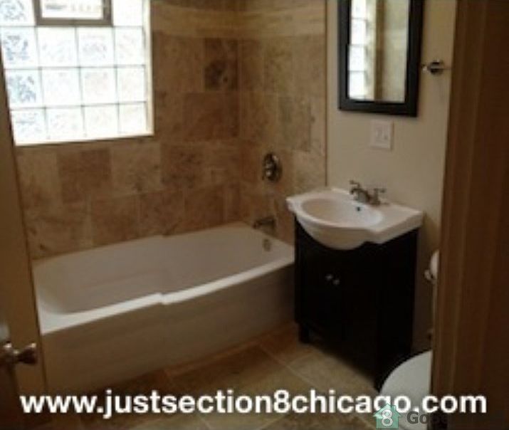 2nd image of 1000 N Massasoit Ave #2