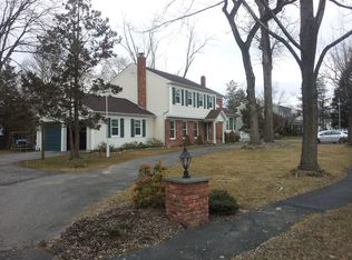 20 Cherbourg Rd, Parsippany, NJ 07054