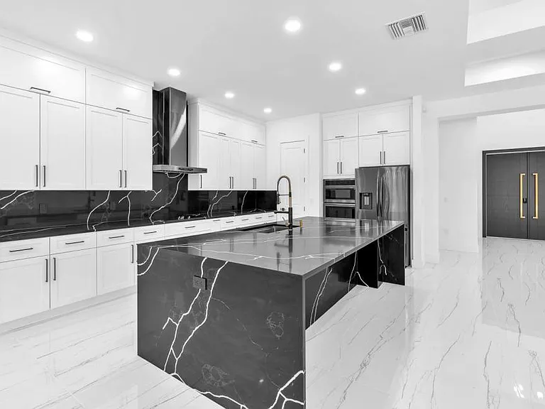 11921 Fort King Hwy — Photo 10