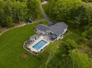28 Oakledge Hills Road, Raymond, ME 04071