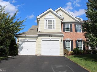 841 Long Meadow Dr, Chalfont, PA 18914