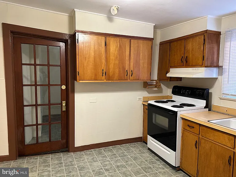 225 Wood St #1 — Photo 13