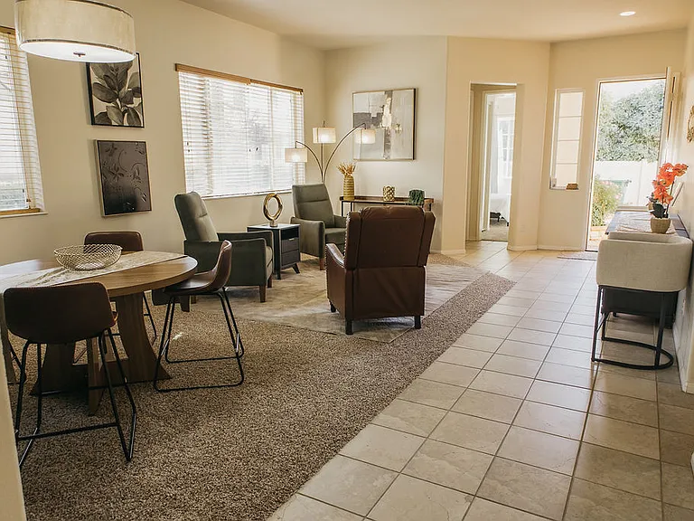 1634 Ivy Ct — Photo 22