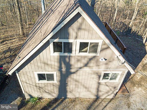 4th image of 241 Huckleberry Dr
