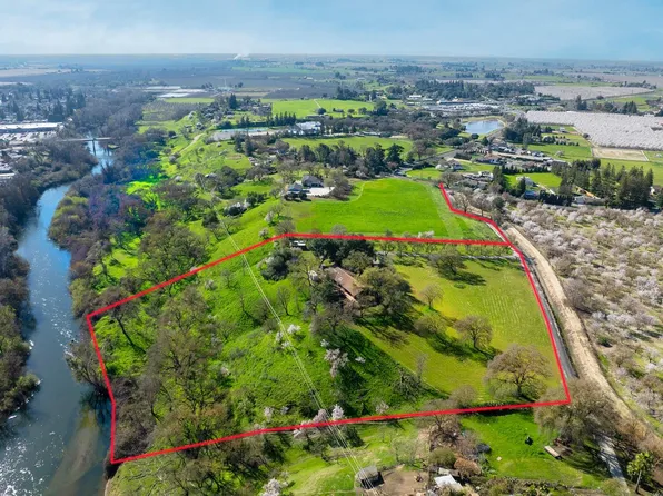 7818 Rodden Rd, Oakdale, CA 95361
