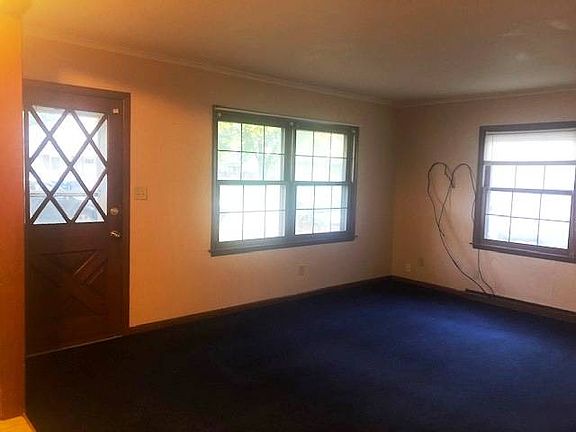 3rd image of 710 E 5th Ave