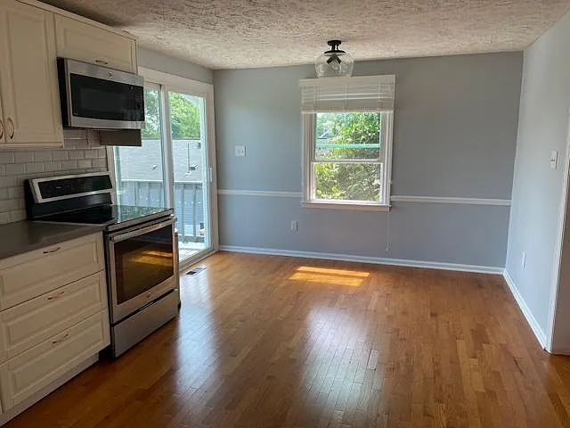 Kitchen - second view