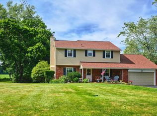 1007 Millstream Dr, Malvern, PA 19355