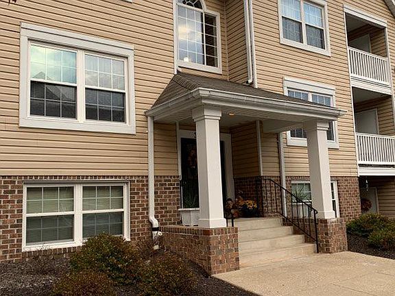 2nd image of 3 Ginford Pl Unit 303