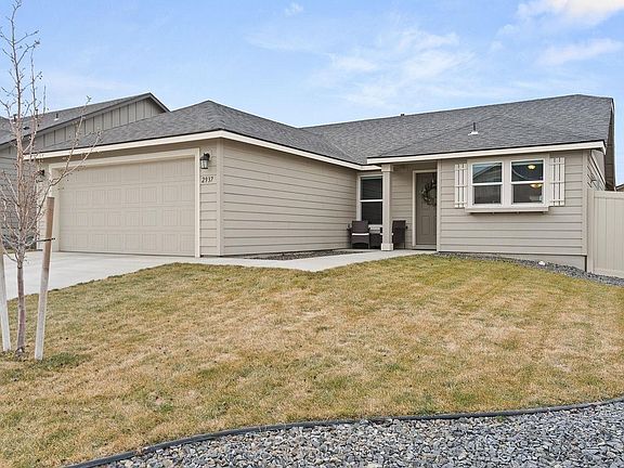 2nd image of 2937 Castle Rock Blvd