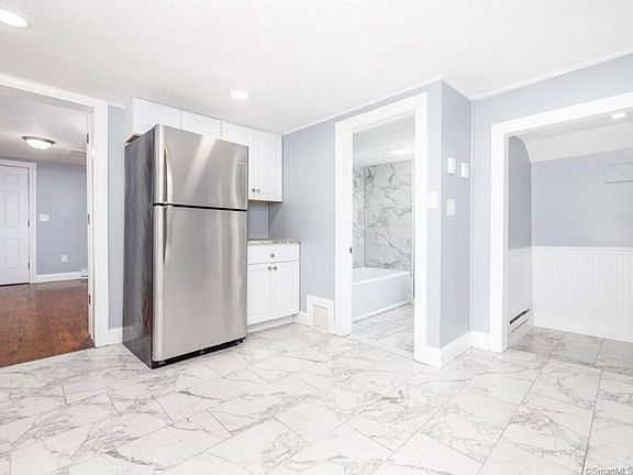 3rd image of 300 Capen St