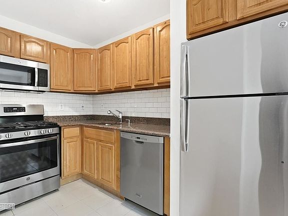 4th image of 36 Saint Felix St #5