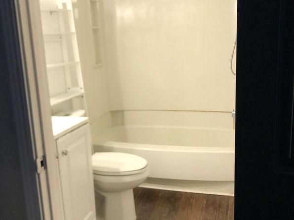 129 E Grand River Rd