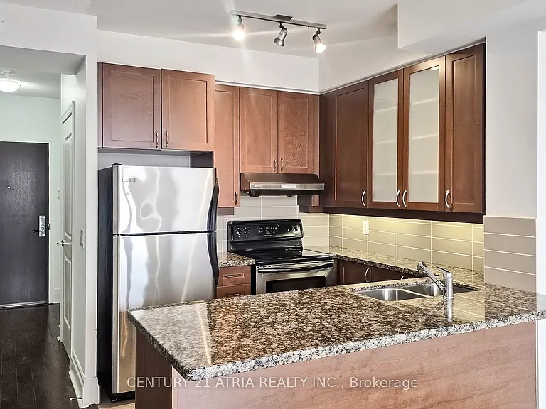 57 Upper Duke Cres #311D — Photo 17