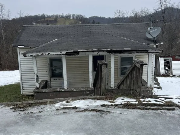 1718 Junkins Ave, Clarksburg, WV 26301