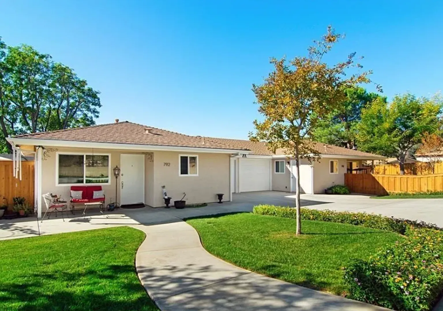 Vineyard Road — Photo 1